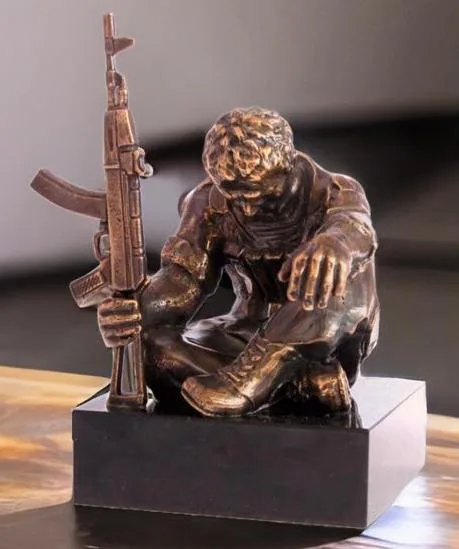 Бронзовая копия памятника «Черный тюльпан» в подарок