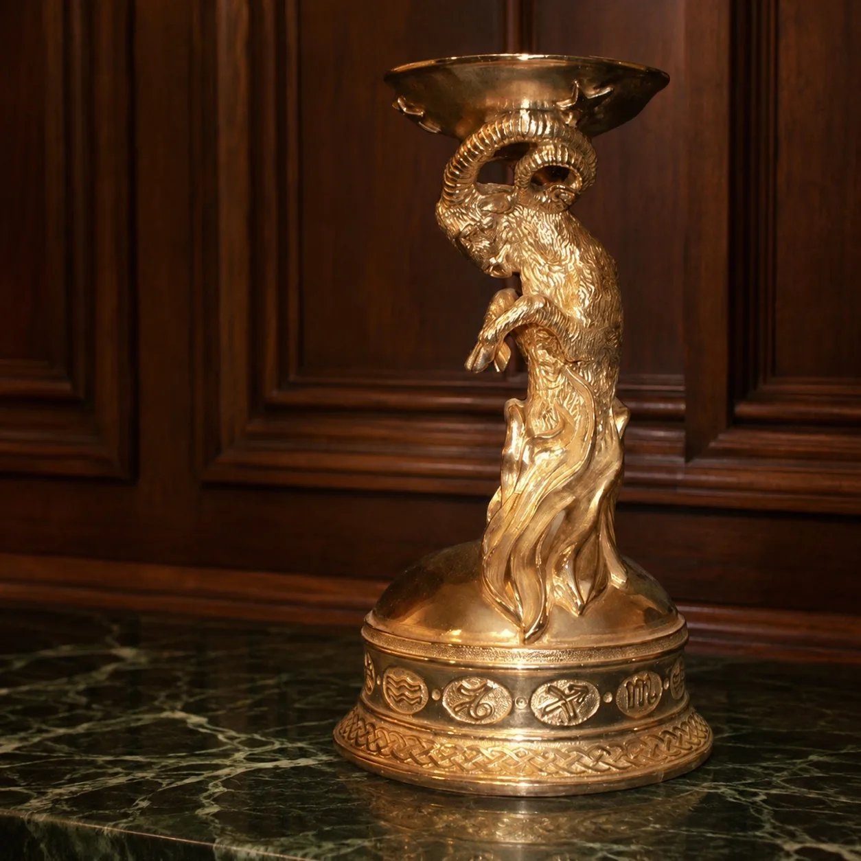 Подсвечник «Овен» из бронзы в подарок