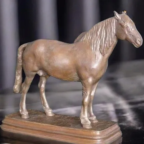 На память: Бронзовая скульптура «Першерон»