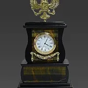 Настольные часы «Герб» из тигрового глаза и долерита — красивый подарок — фотография 3