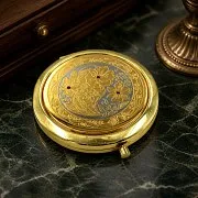 На память: Карманное зеркальце «Цветы» — фотография 1